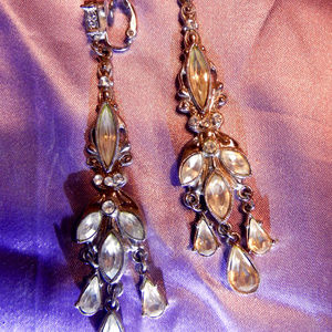 VTG Contempo chandelier clip earrings crystalline drop and dangle silver tone